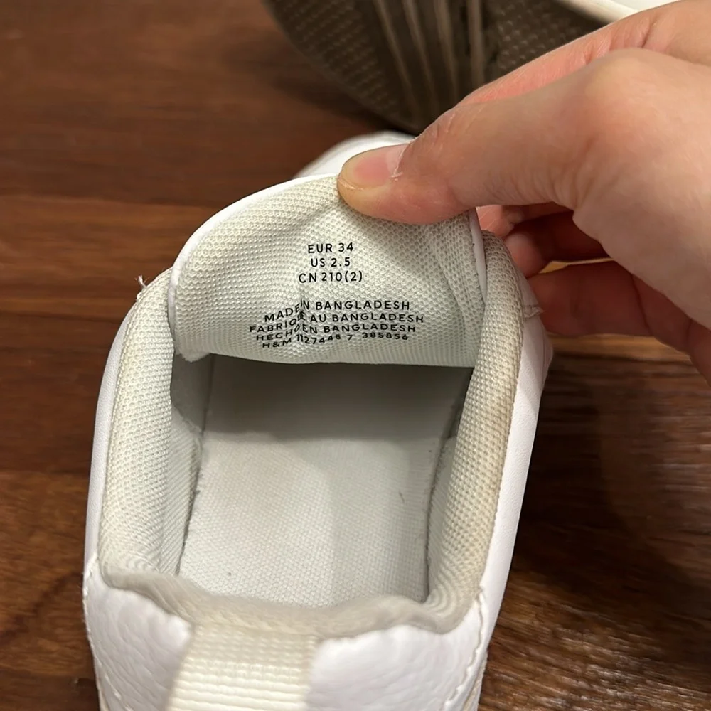 H&M Boys White Velcro Sneakers Kids Casual School Shoes EUR 34 US 2.5